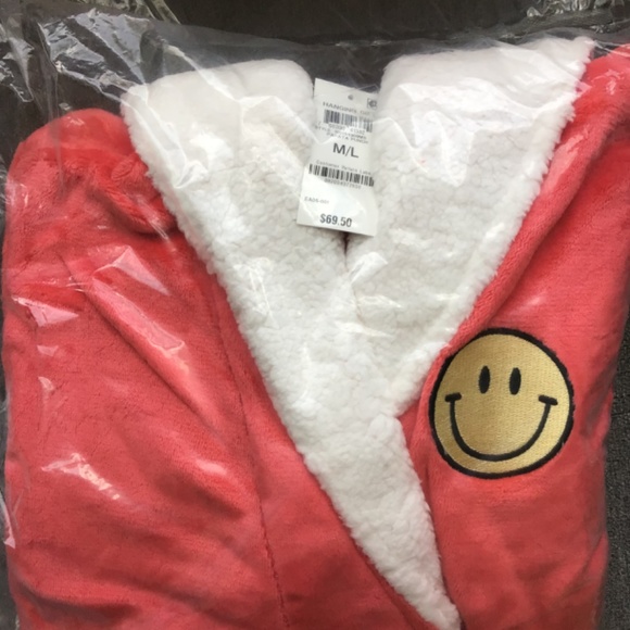 JENNI Women's Printed Short Sherpa Hooded Robe - Picture 6 of 6